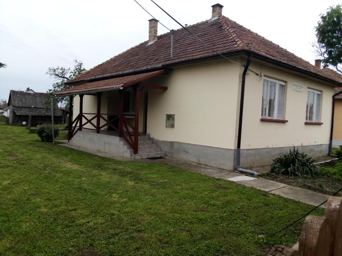 Öregakác Vendégház Tiszaladany Ngoại thất bức ảnh